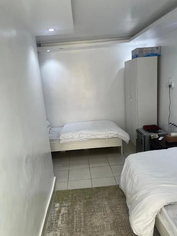 غرفة و دورة مياه خاصة - Private Room And Bathroom Medina 0*,  Arabia Saudita